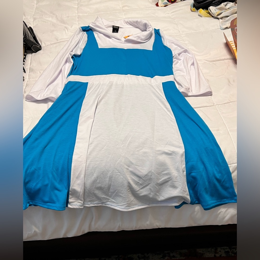 NWT Hot Topic Disney Belle Dress